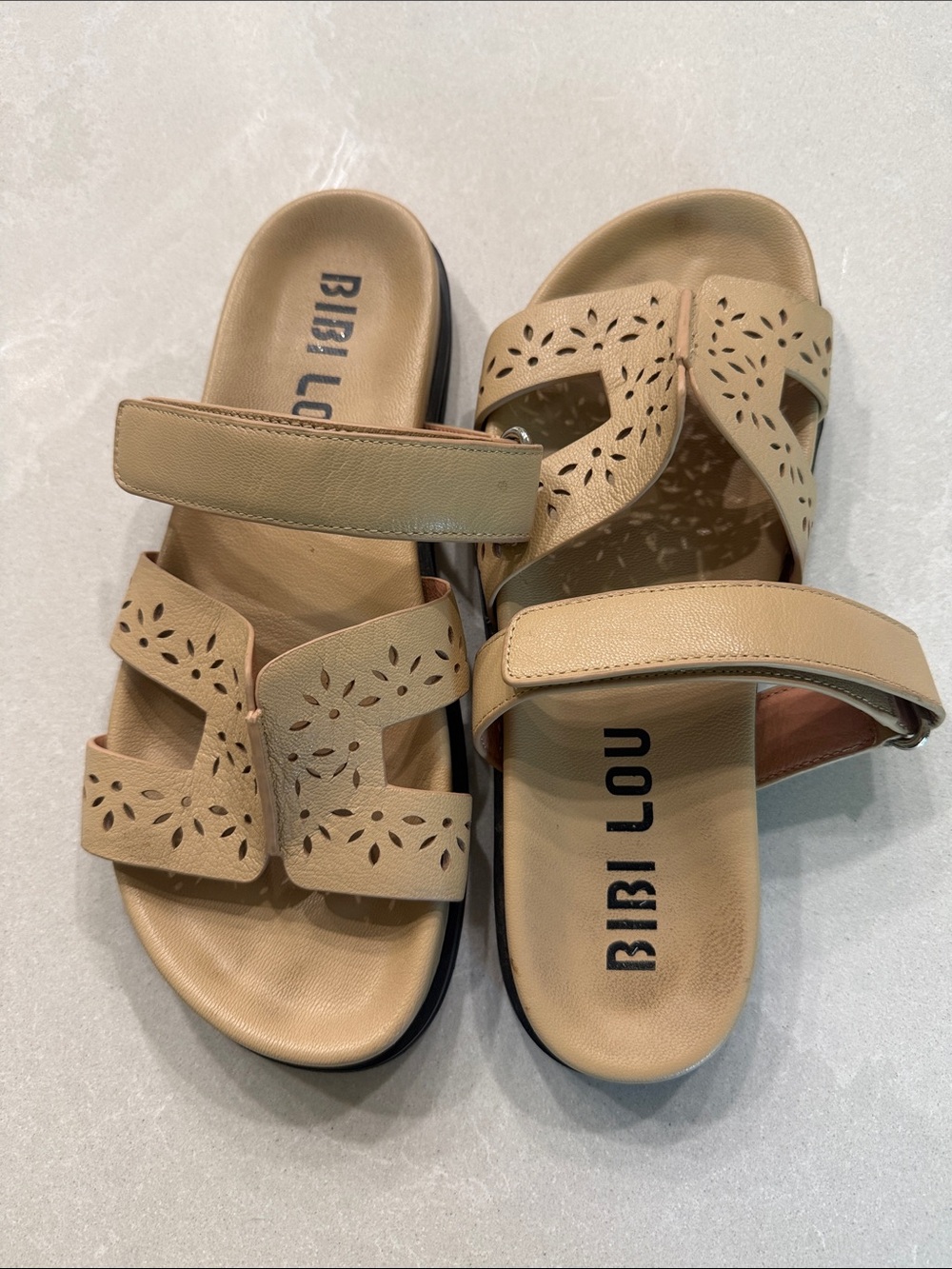 Bibi Lou Anthropologie  Beige Leather Slide Sandals